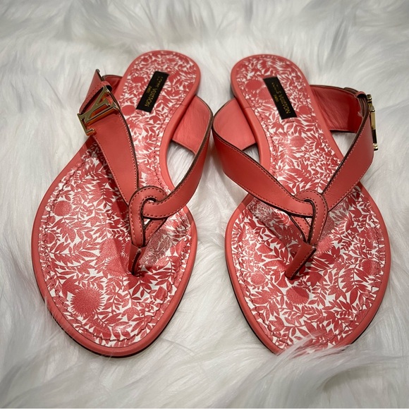 NWOT Louis Vuitton Tropical Flat Thong - Picture 3 of 6